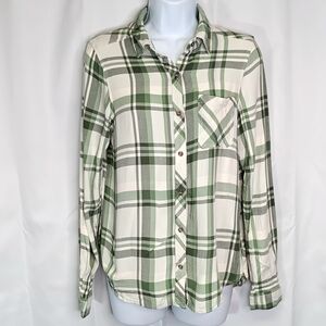 Universal Thread Flannel Shirt‎ Small Green Plaid Rayon Button Up Cabincore Soft